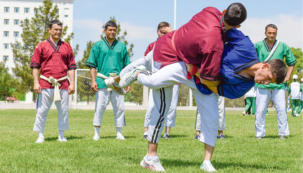 TÜRKMEN MILLI WE HALKARA GÖREŞ GÖRNÜŞLERINIŇ AÝRATYNLYKLARY BARADAKY YLMY SELJERMELER